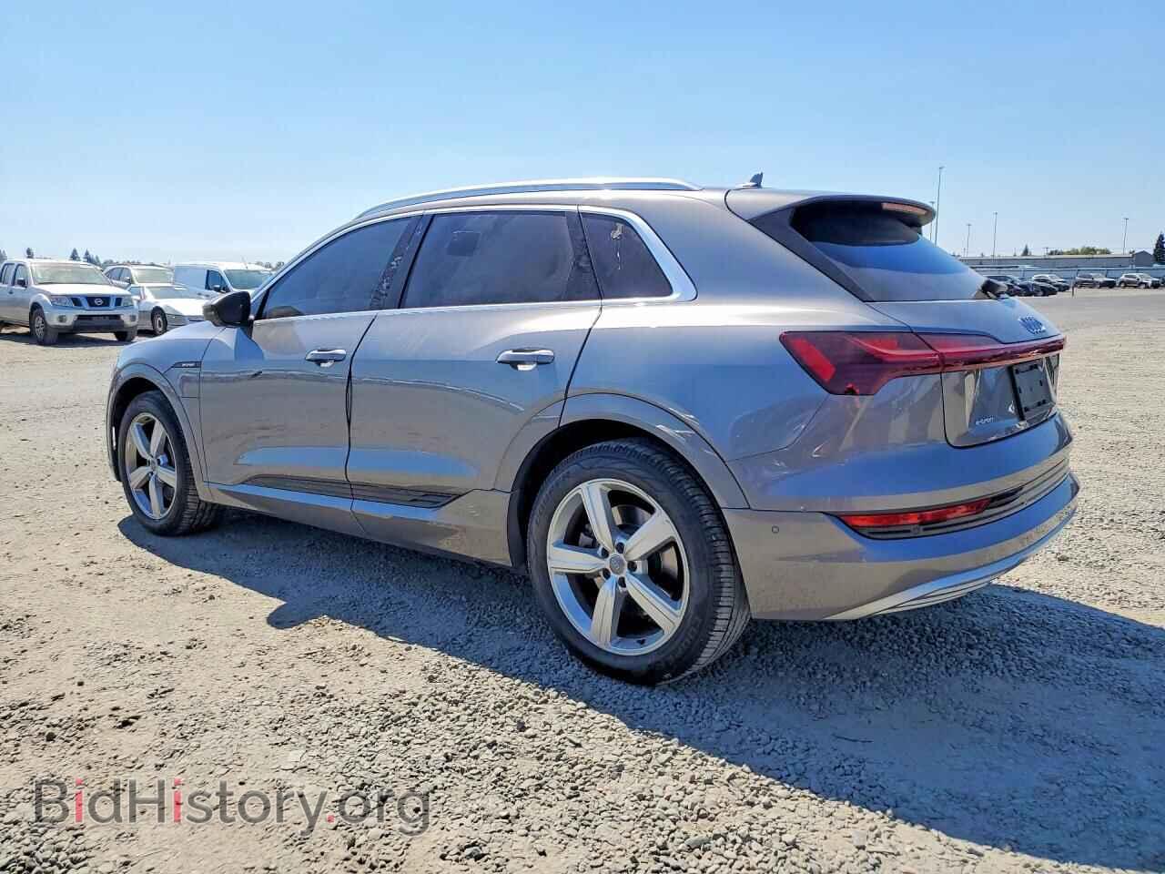 2019 AUDI E-TRON - VIN: WA1LABGE5KB013108 - Photo 2