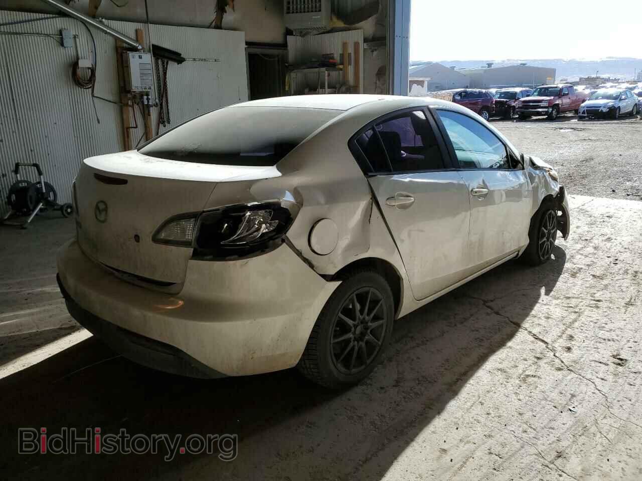2011 MAZDA 3 - VIN: JM1BL1UG1B1444188 - Фото 3