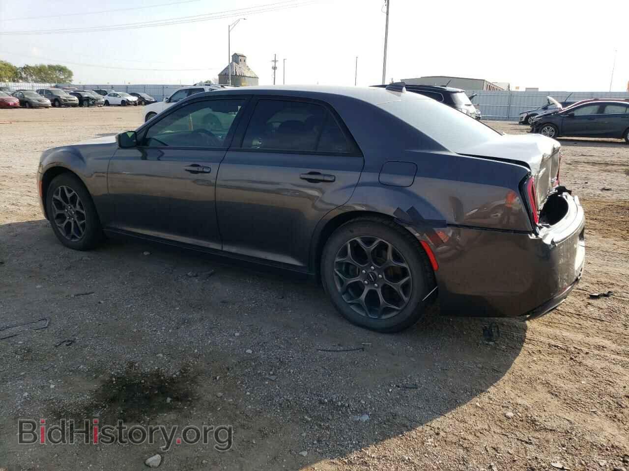 2018 CHRYSLER 300 - VIN: 2C3CCAGG8JH202017 - Photo 2