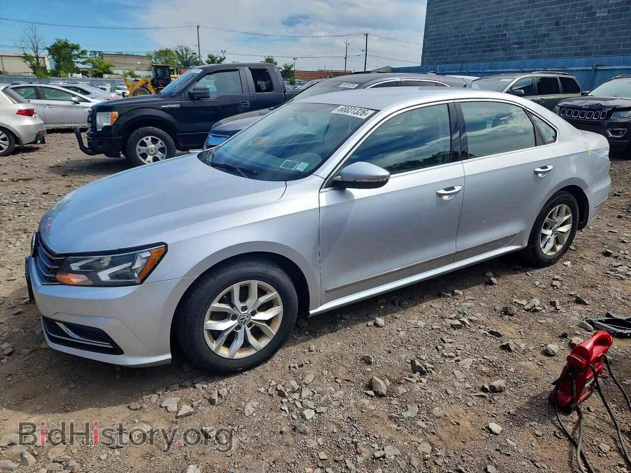 Фотография 1VWAT7A32HC072709 - VOLKSWAGEN PASSAT 2017