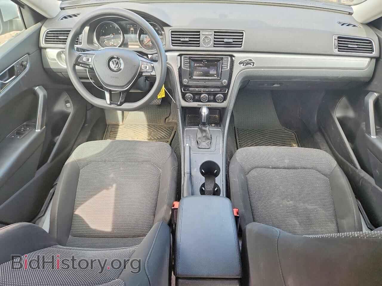 2017 VOLKSWAGEN PASSAT - VIN: 1VWAT7A32HC072709 - Photo 8