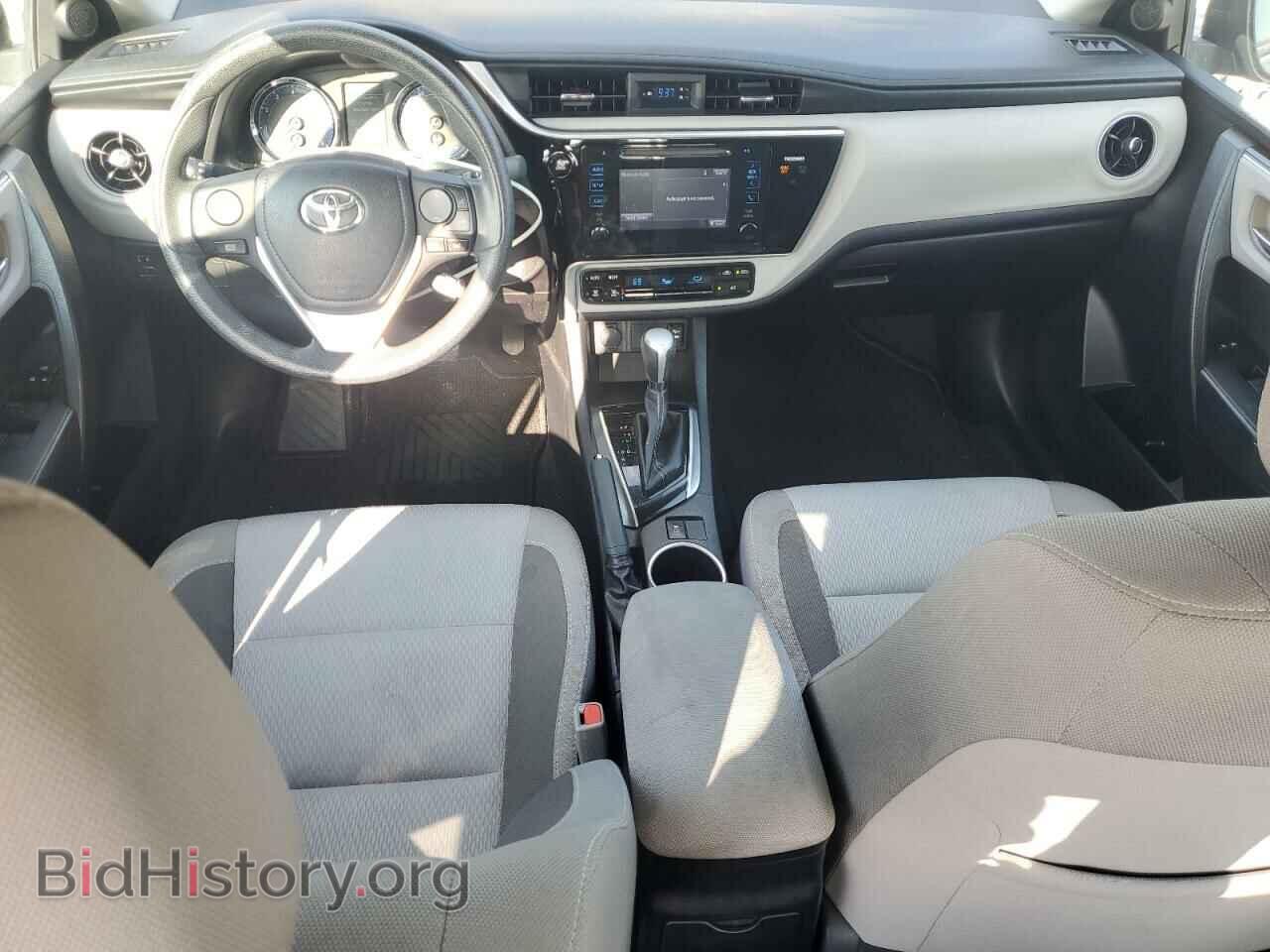 2017 TOYOTA COROLLA - VIN: 2T1BURHE8HC888550 - Фото 8