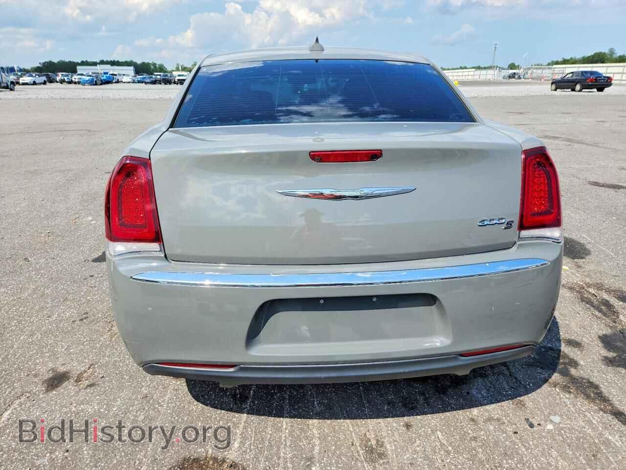 2019 CHRYSLER 300 - VIN: 2C3CCABG6KH679019 - Photo 6