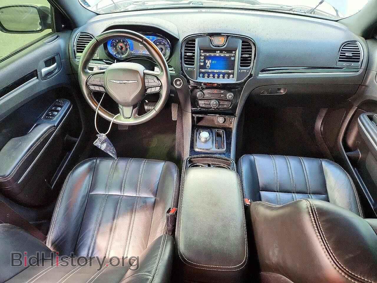2019 CHRYSLER 300 - VIN: 2C3CCABG6KH679019 - Photo 8