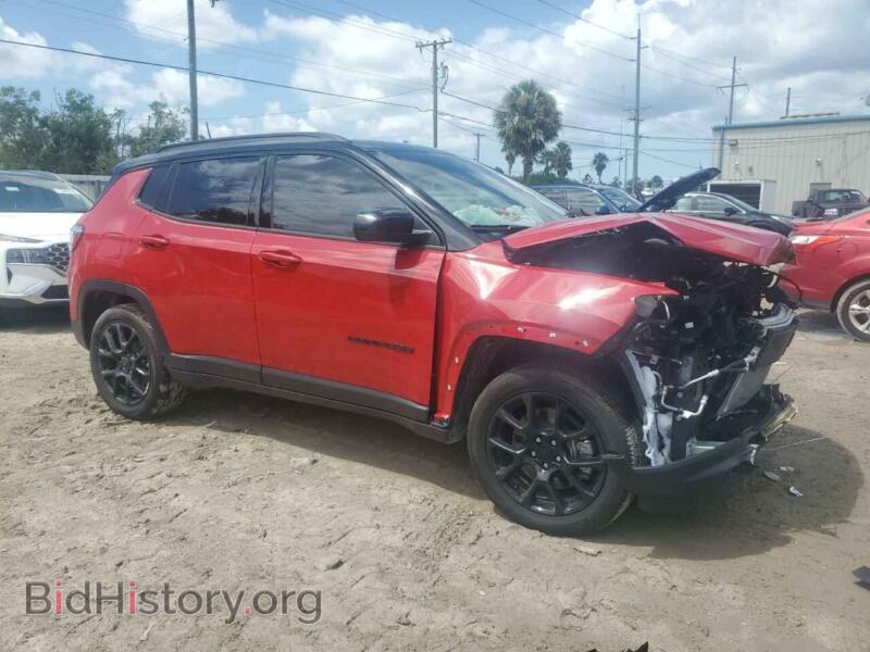 2024 Jeep COMPASS (VIN 3C4NJDBN2RT587496) — photo 4 of 14