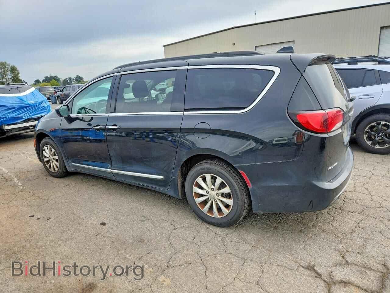 2017 CHRYSLER PACIFICA - VIN: 2C4RC1BG8HR591095 - Photo 2