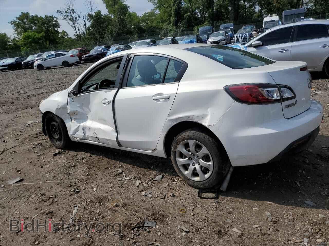 2011 MAZDA 3 - VIN: JM1BL1UG3B1475510 - Фото 2