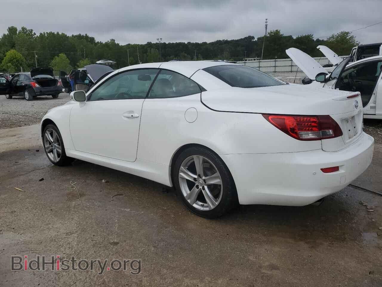 2011 LEXUS IS - VIN: JTHFF2C21B2517962 - Photo 2