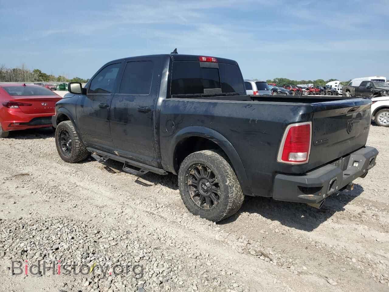 2018 RAM 1500 - VIN: 1C6RR7NM3JS353475 - Фото 2