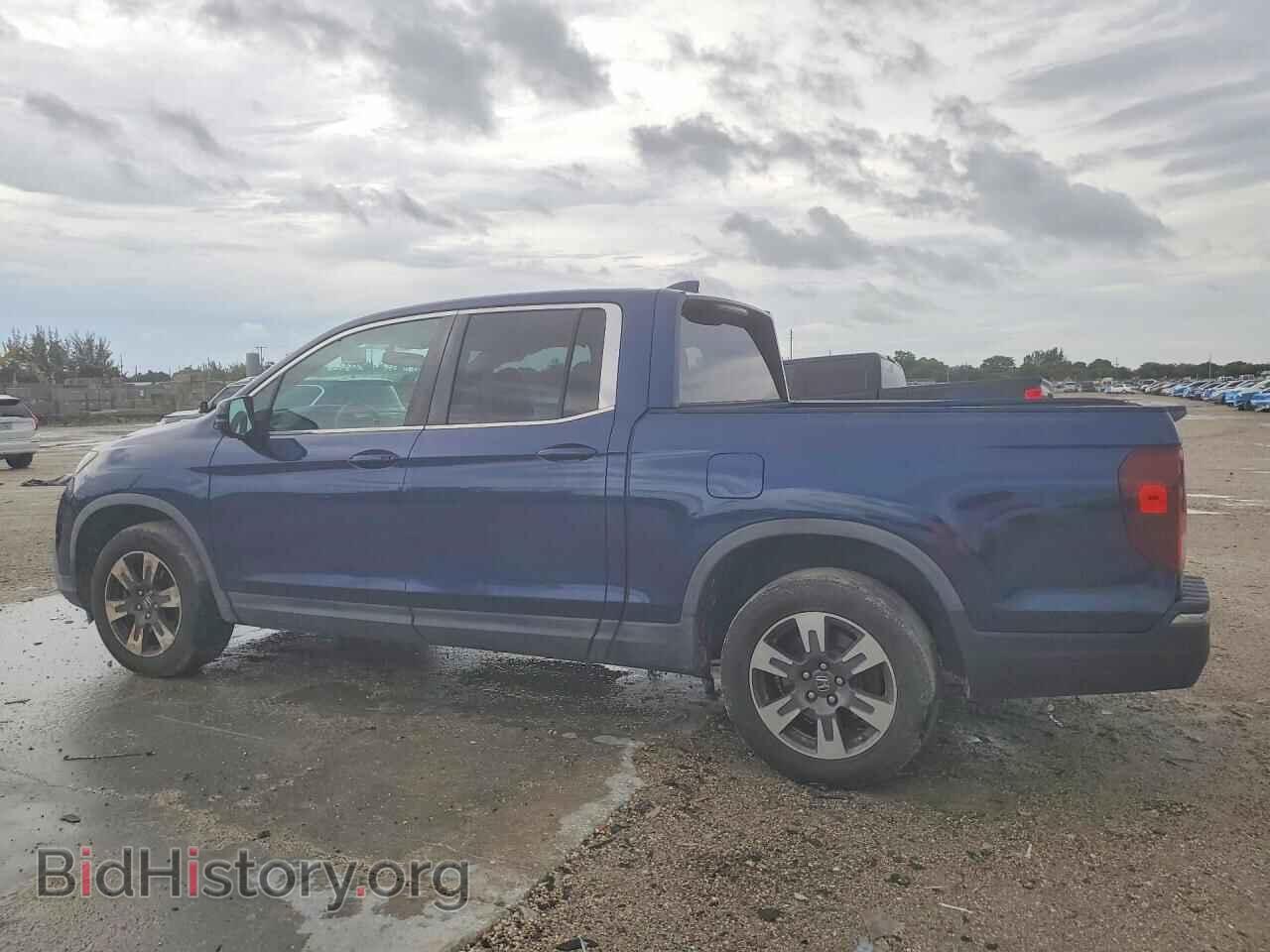 2017 HONDA RIDGELINE - VIN: 5FPYK2F66HB010685 - Photo 2