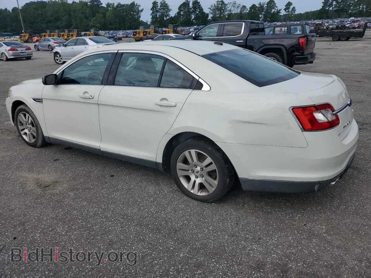 2010 FORD TAURUS - VIN: 1FAHP2FW8AG112338 - Фото 2