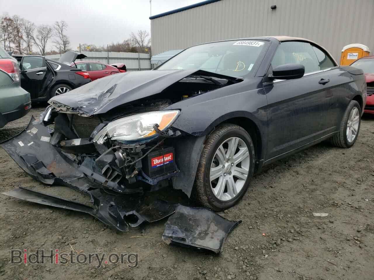 2013 CHRYSLER 200 - VIN: 1C3BCBEB8DN553983 - Фото 2