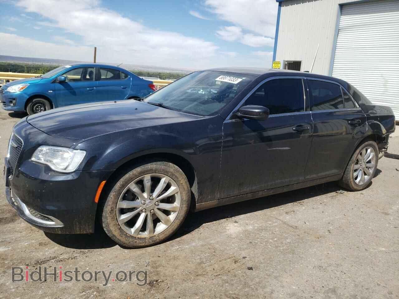 Фотография 2C3CCARG6HH534318 - CHRYSLER 300 2017