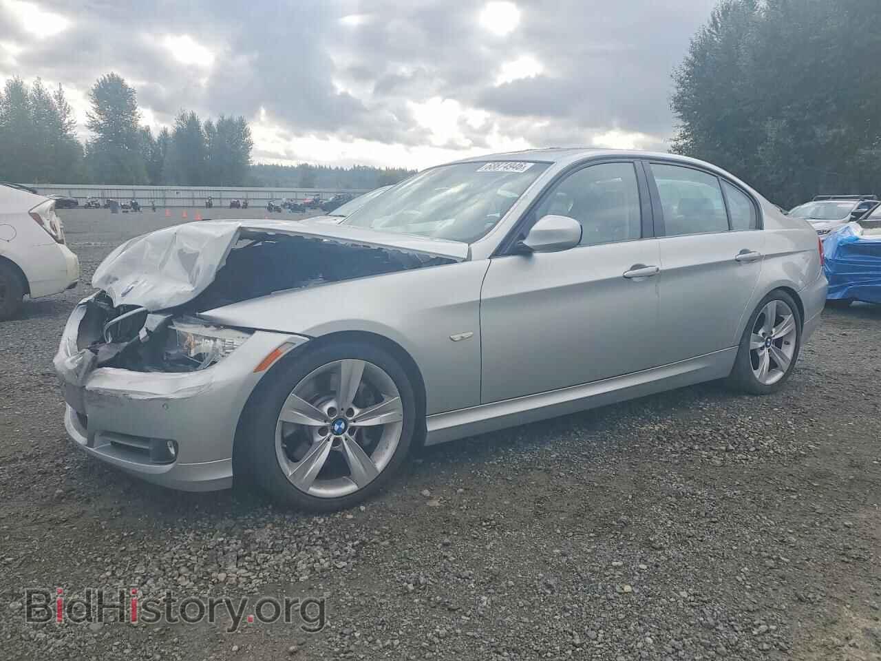 Фотография WBAPM735X9E191149 - BMW 3 SERIES 2009