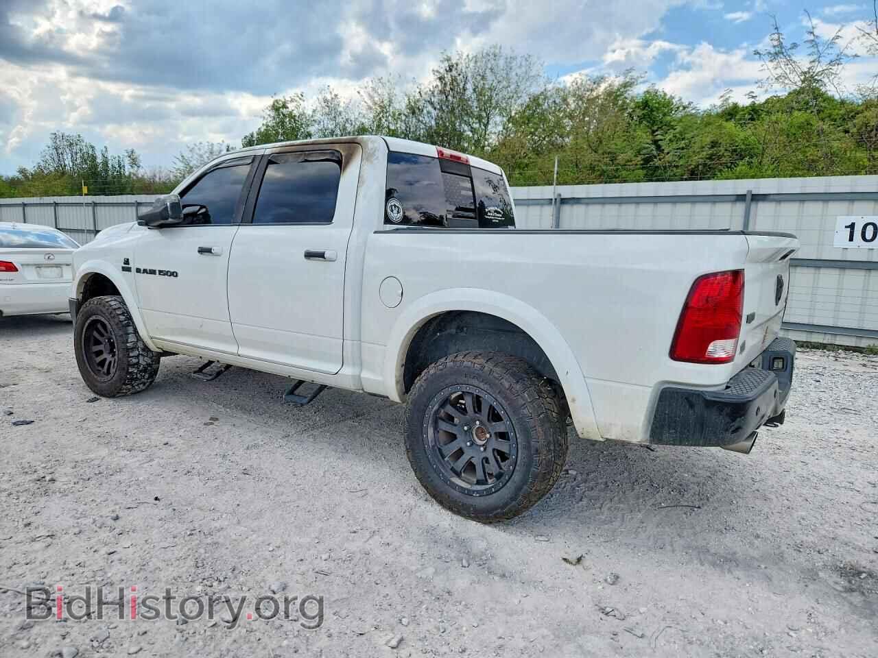 2011 DODGE RAM 1500 - VIN: 1D7RV1CT6BS676017 - Фото 2