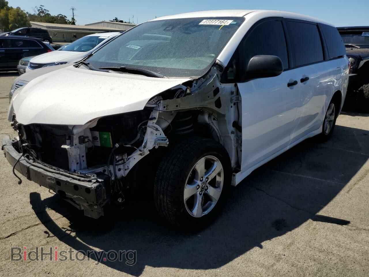 Фотография 5TDZZ3DC1JS919703 - TOYOTA SIENNA 2018