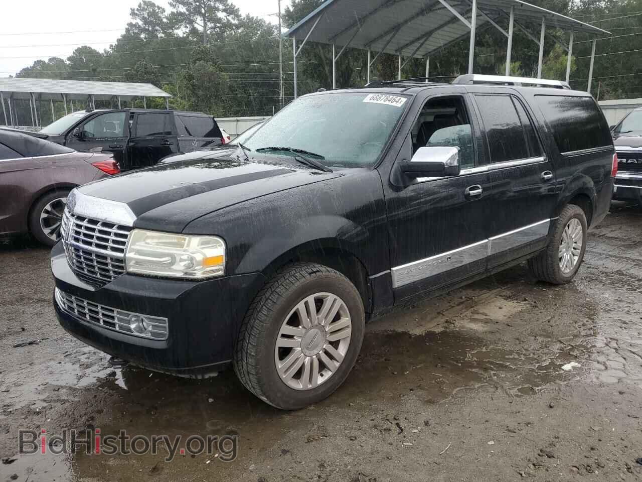 Photo 5LMJJ3H56BEJ03280 - LINCOLN NAVIGATOR 2011