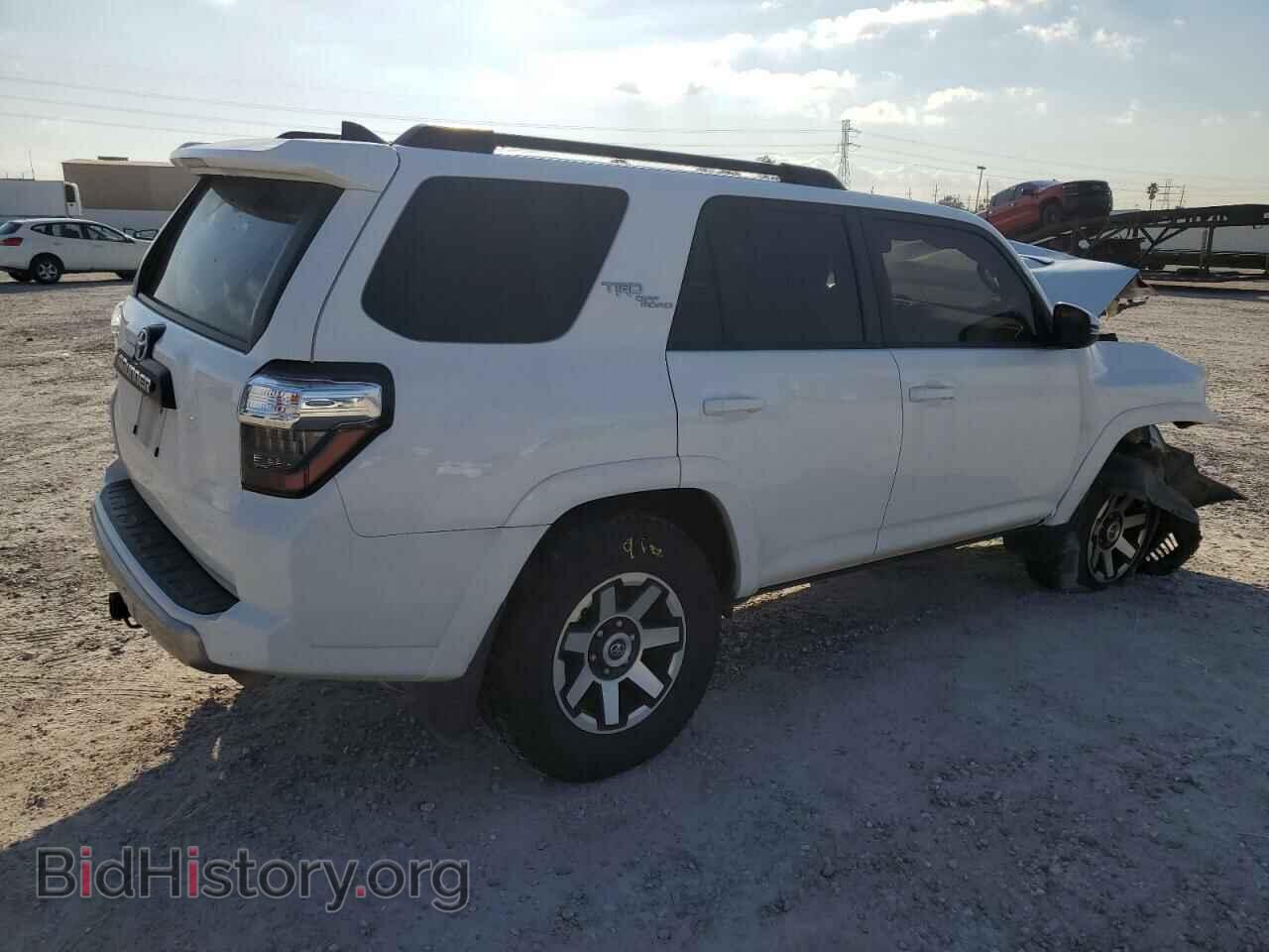 2019 TOYOTA 4RUNNER - VIN: JTEBU5JR6K5697666 - Фото 3