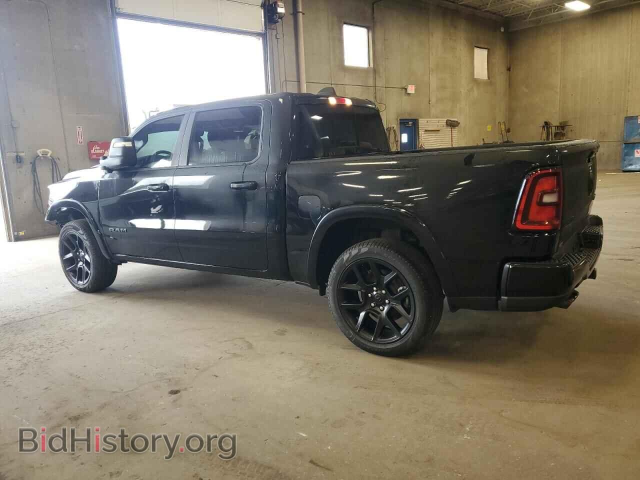 2025 RAM 1500 - VIN: 1C6SRFJP1SN716402 - Фото 2