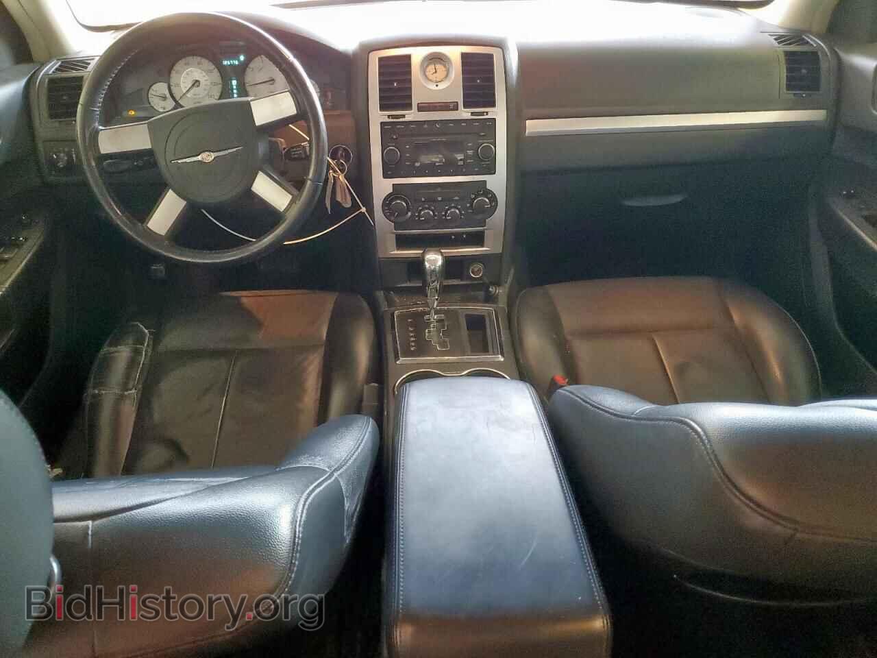 2010 CHRYSLER 300 - VIN: 2C3CA5CVXAH138838 - Фото 8
