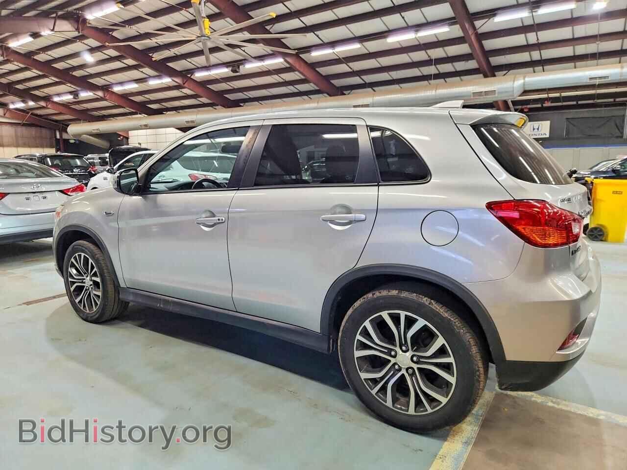 2018 MITSUBISHI OUTLANDER - VIN: JA4AR3AW4JU021663 - Photo 2