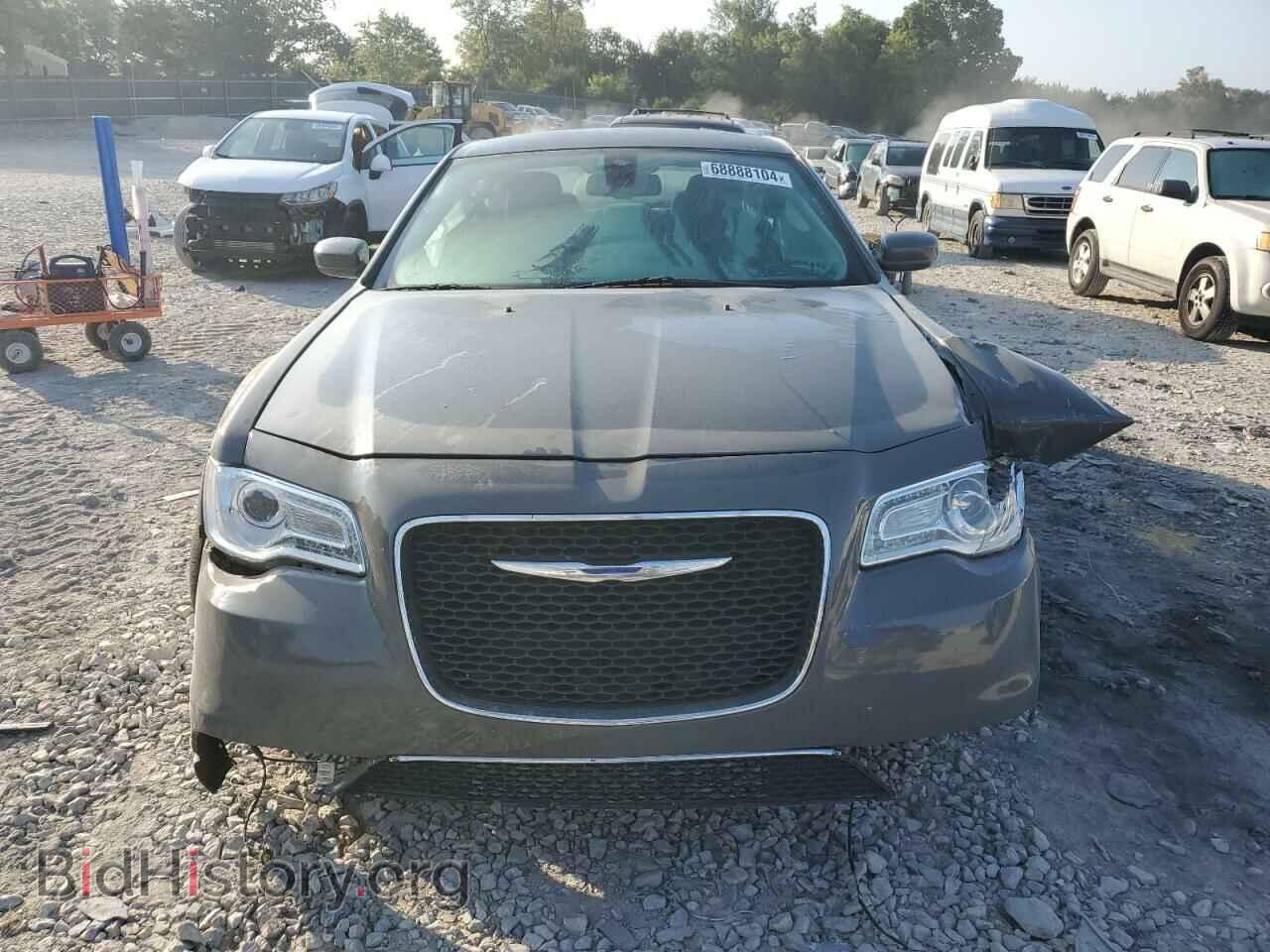 2018 CHRYSLER 300 - VIN: 2C3CCAAG8JH137548 - Фото 5