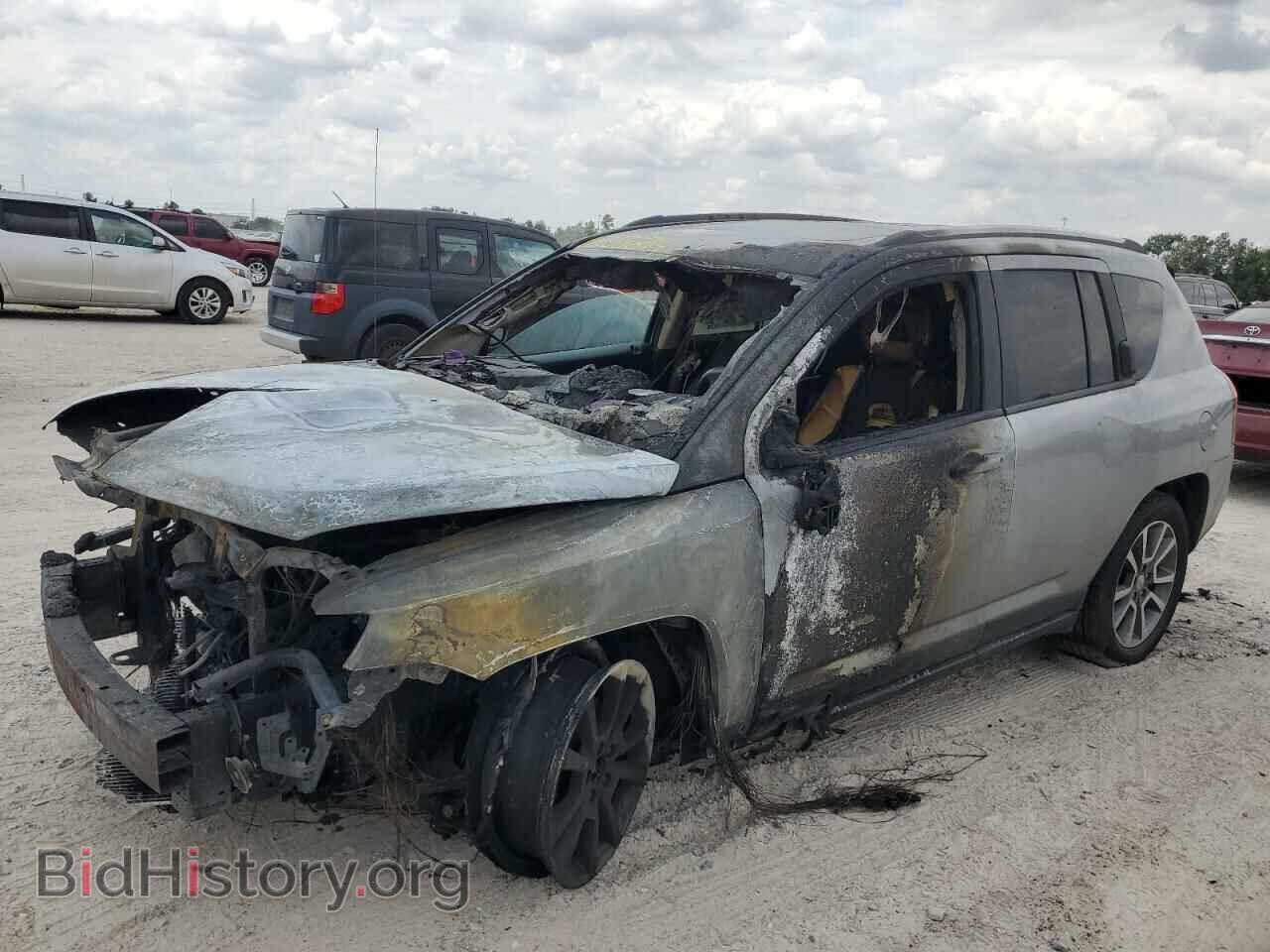 Photo 1C4NJCEB5HD166212 - JEEP COMPASS 2017