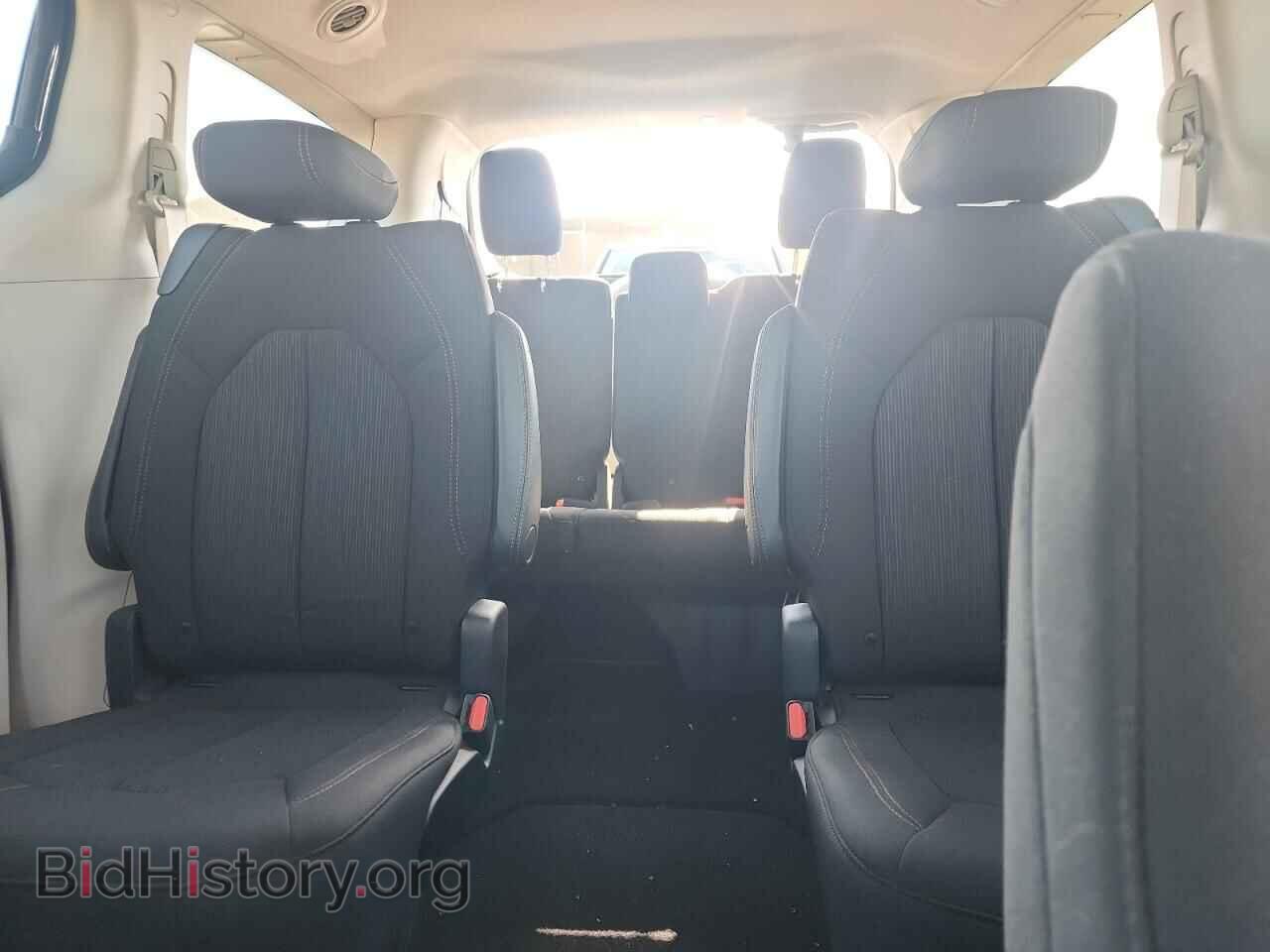 2018 CHRYSLER PACIFICA - VIN: 2C4RC1FG2JR123394 - Фото 10