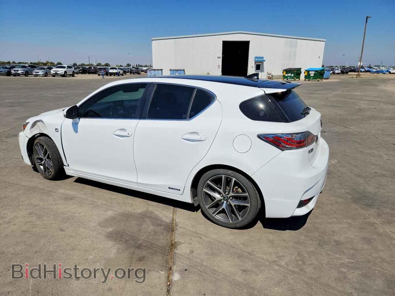 2016 LEXUS CT 200 - VIN: JTHKD5BH3G2268728 - Photo 2