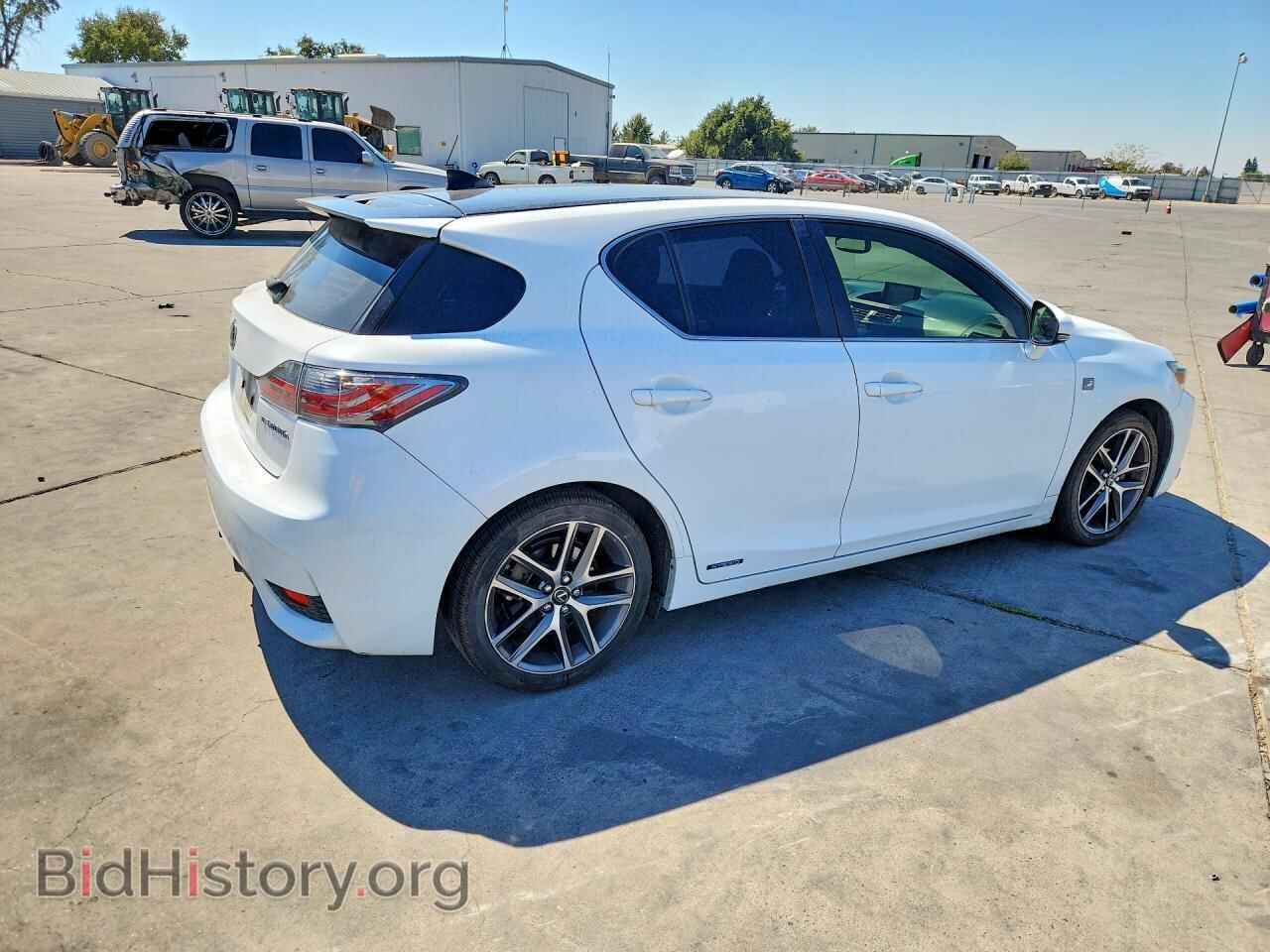 2016 LEXUS CT 200 - VIN: JTHKD5BH3G2268728 - Photo 3