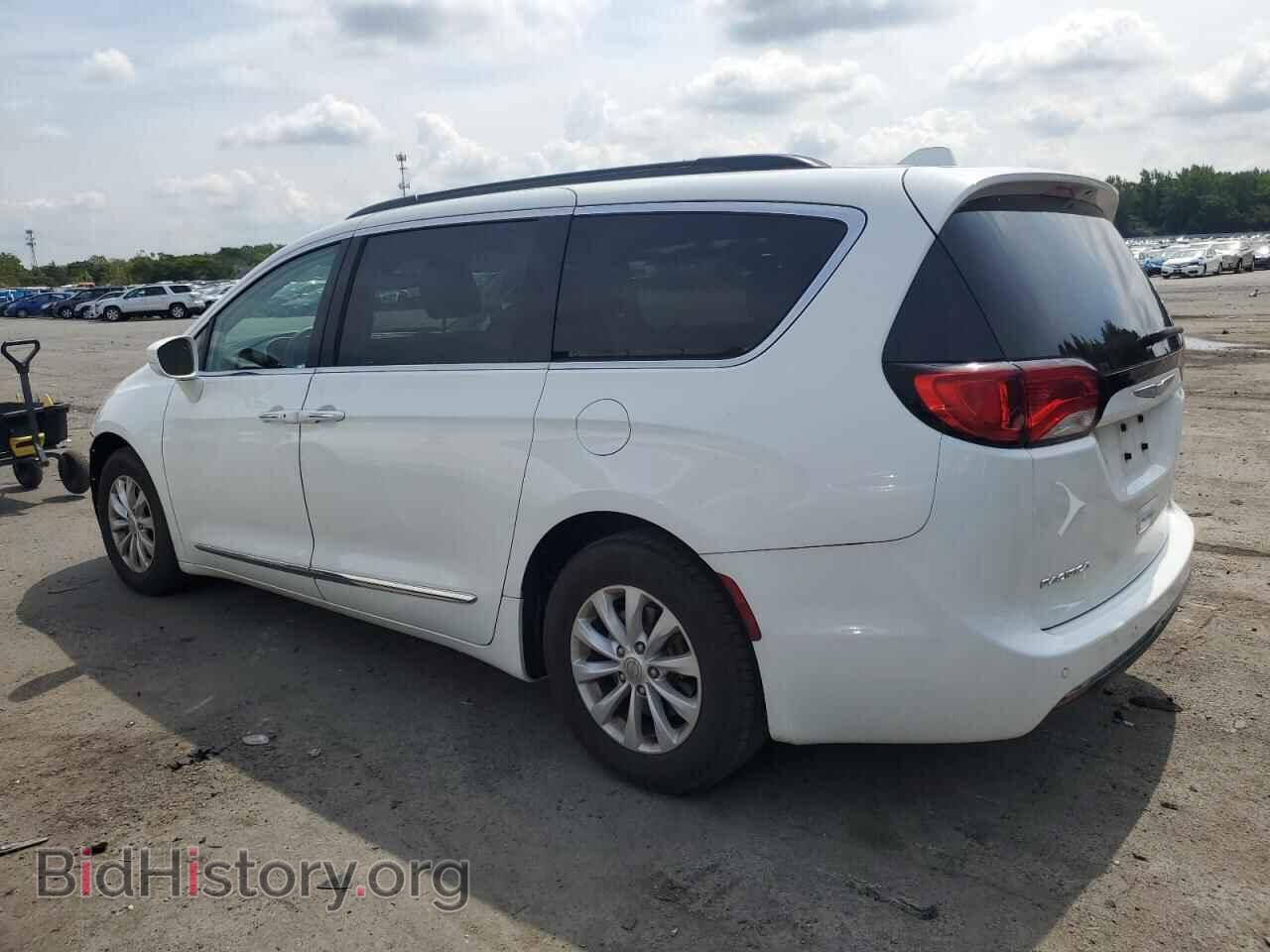 2017 CHRYSLER PACIFICA - VIN: 2C4RC1BG6HR621226 - Photo 2