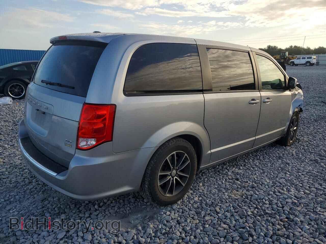 2018 DODGE CARAVAN - VIN: 2C4RDGEG4JR214880 - Фото 3