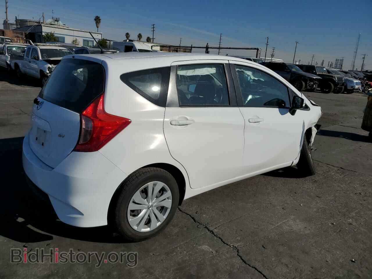 2018 NISSAN VERSA - VIN: 3N1CE2CP9JL366372 - Photo 3