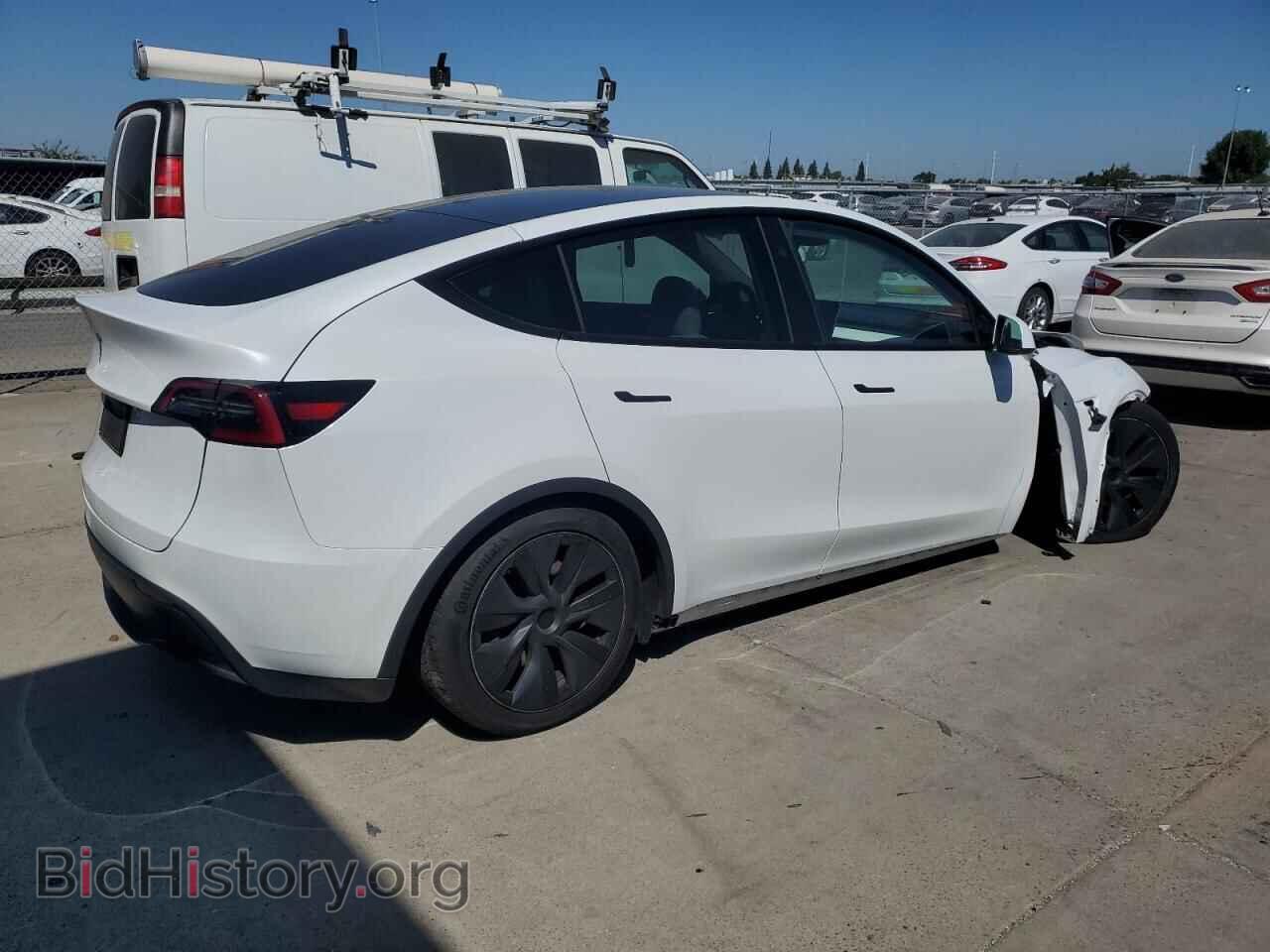2024 TESLA MODEL Y - VIN: 7SAYGDED0RF112008 - Фото 3