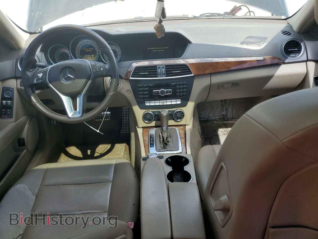 2012 MERCEDES-BENZ C-CLASS - VIN: WDDGF4HB6CA625761 - Фото 8