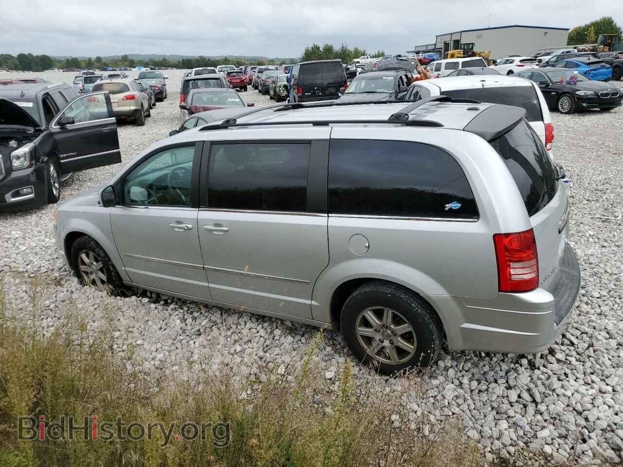2010 CHRYSLER MINIVAN - VIN: 2A4RR5D17AR241097 - Photo 2