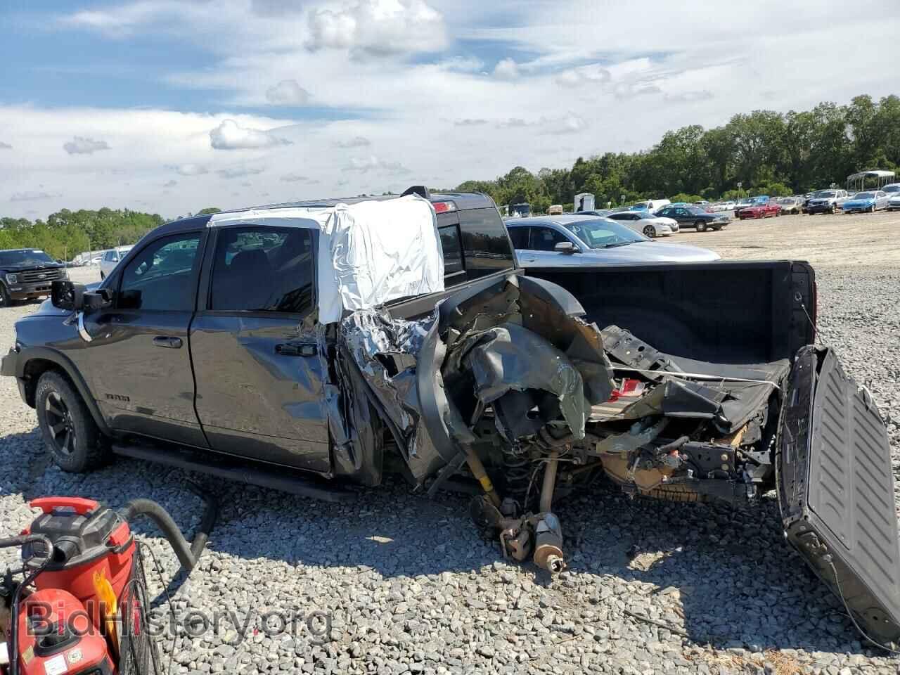 2019 RAM 1500 - VIN: 1C6SRFLT0KN797922 - Фото 2