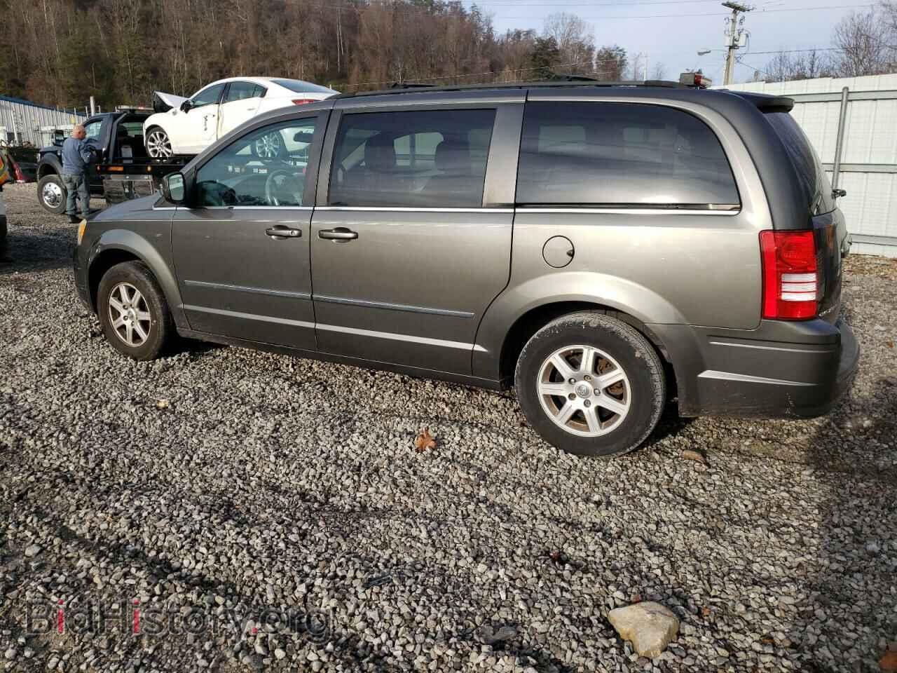 2010 CHRYSLER MINIVAN - VIN: 2A4RR5D16AR279002 - Фото 2