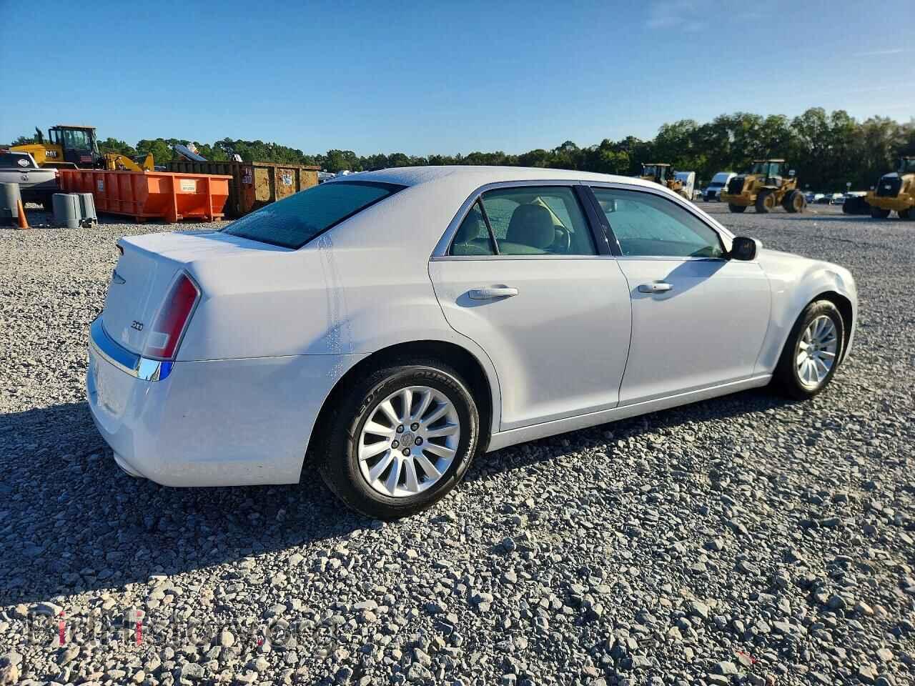 2012 CHRYSLER 300 - VIN: 2C3CCAAG6CH312270 - Фото 3