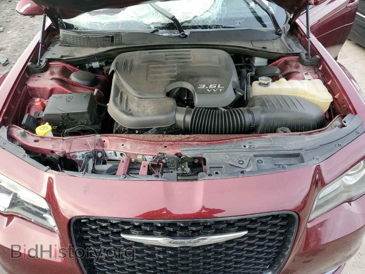 2018 CHRYSLER 300 - VIN: 2C3CCAGG7JH331057 - Фото 11