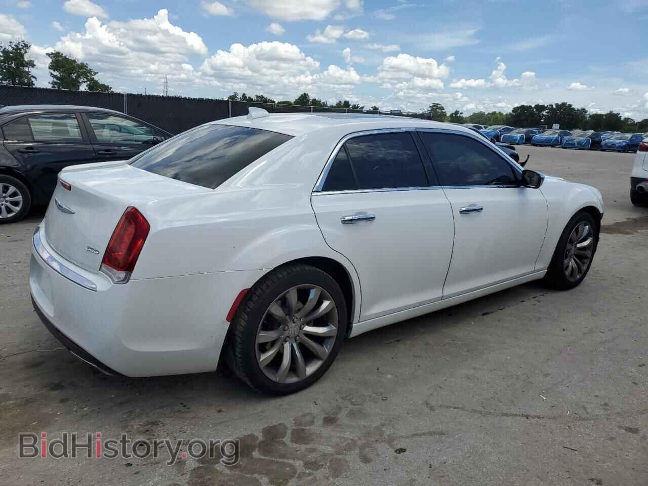 2019 CHRYSLER 300 - VIN: 2C3CCAEG8KH568712 - Фото 3