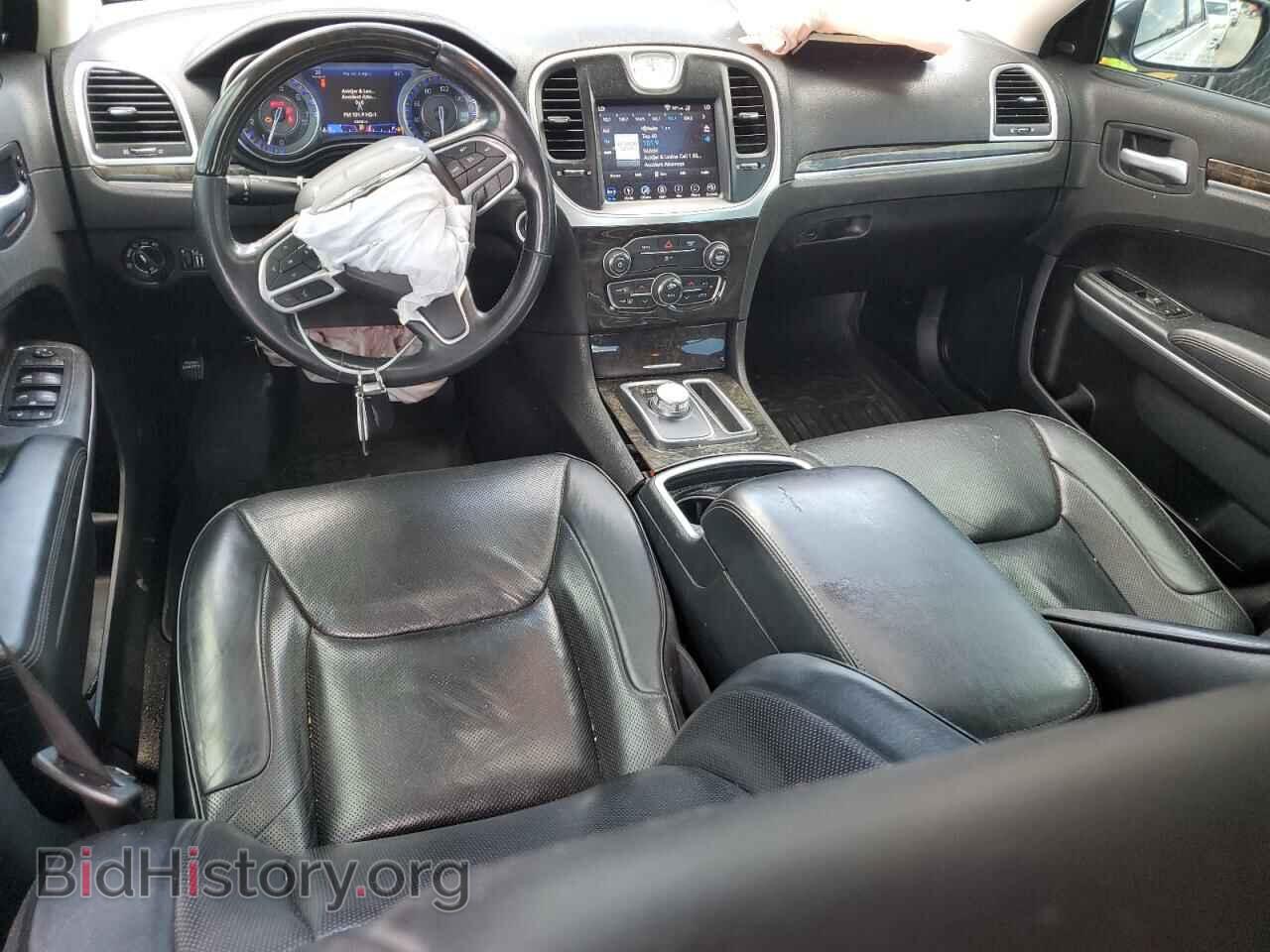 2019 CHRYSLER 300 - VIN: 2C3CCAEG8KH568712 - Фото 8