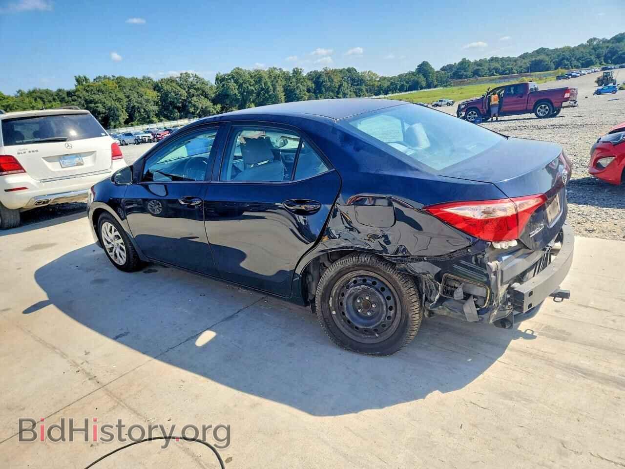 2018 TOYOTA COROLLA - VIN: 5YFBURHE6JP819829 - Photo 2