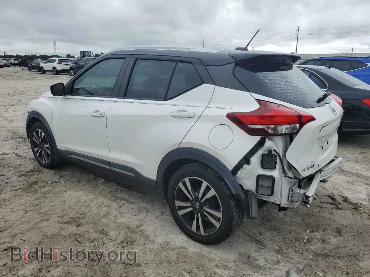 2019 NISSAN KICKS - VIN: 3N1CP5CU3KL505804 - Фото 2
