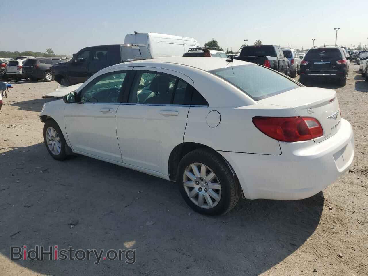 2010 CHRYSLER SEBRING - VIN: 1C3CC4FB3AN207687 - Photo 2