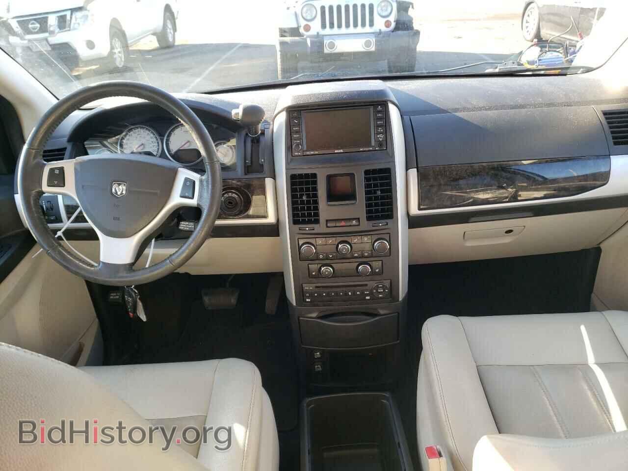 2010 DODGE CARAVAN - VIN: 2D4RN5DX3AR217078 - Фото 8