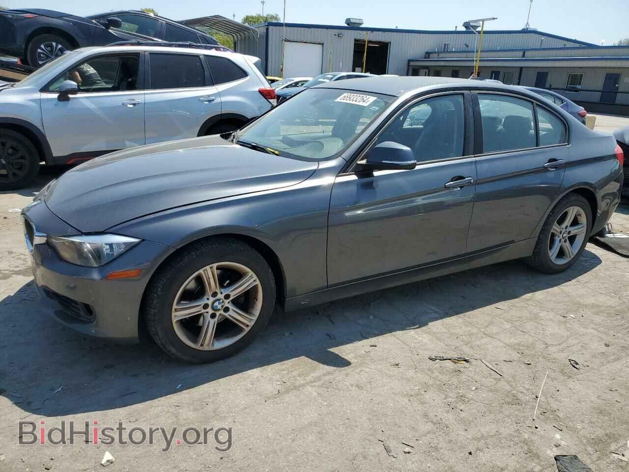 Photo WBA3A5C55DF350593 - BMW 3 SERIES 2013