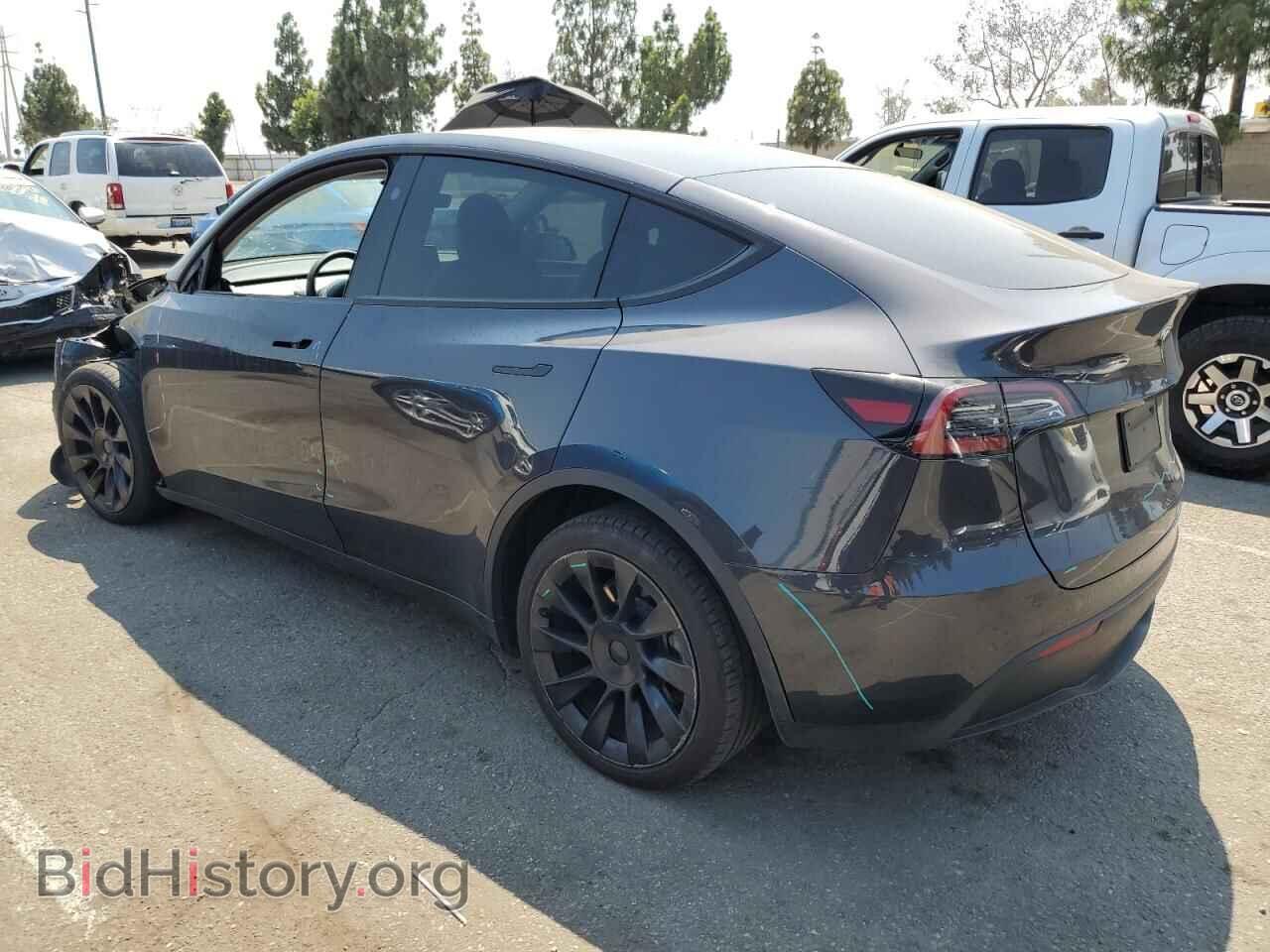 2024 TESLA MODEL Y - VIN: 7SAYGDEE2RF120734 - Photo 2