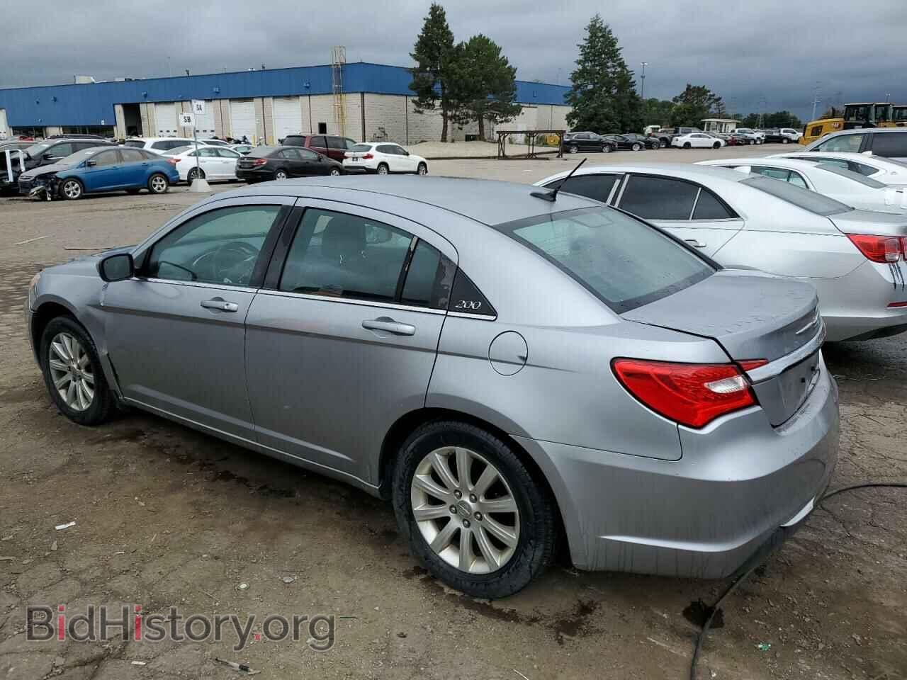 2013 CHRYSLER 200 - VIN: 1C3CCBBB3DN513772 - Фото 2