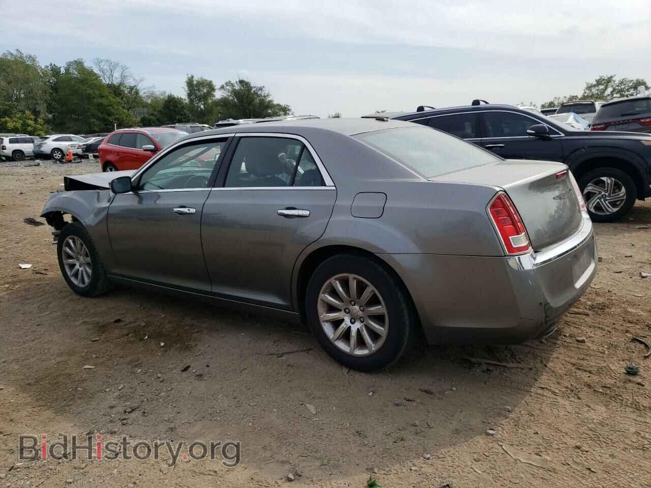 2011 CHRYSLER 300 - VIN: 2C3CA5CG6BH580664 - Фото 2